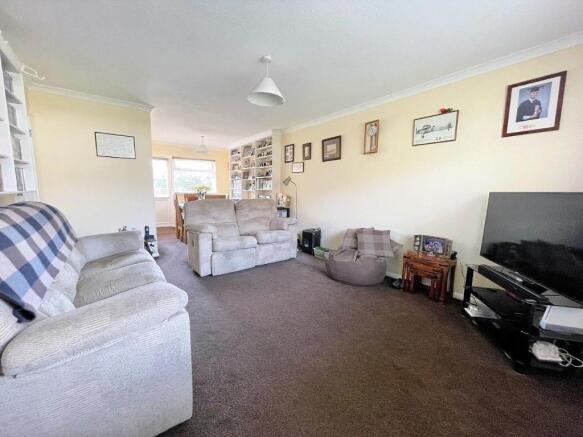 Lounge/dining room