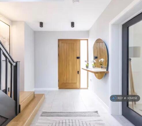Entrance/ Hallway