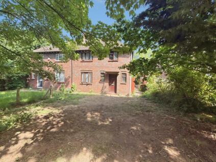 Cobham Road, Kidderminster, DY10