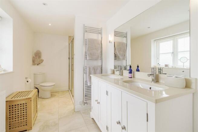 8512251-interior22.jpg