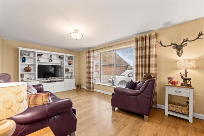 LIVING ROOM 01.jpg