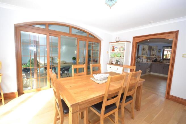 dining room.JPG