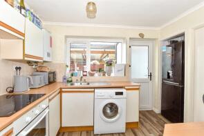 30, Harvest Road, Waterlooville PO7 6LL