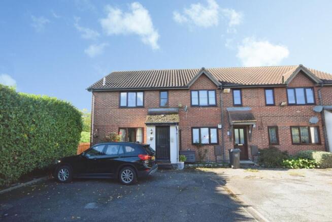 1-bed flat on Chaseway, Basildon, Essex, SS16, £170,000