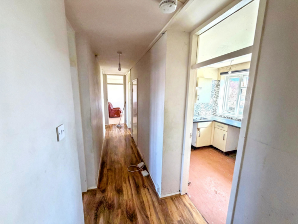2 bed Apartment for sale Image 12