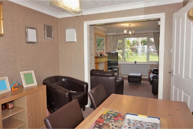 Lounge/Dining Room