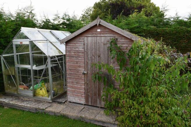 SHED/GREEN HOUSE