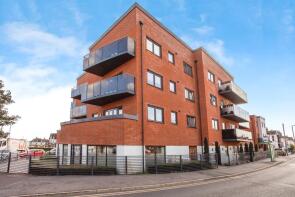 Flat 4, 66 Elmtree Lodge, Cranleigh Drive, Leigh-on-sea SS9 1SY