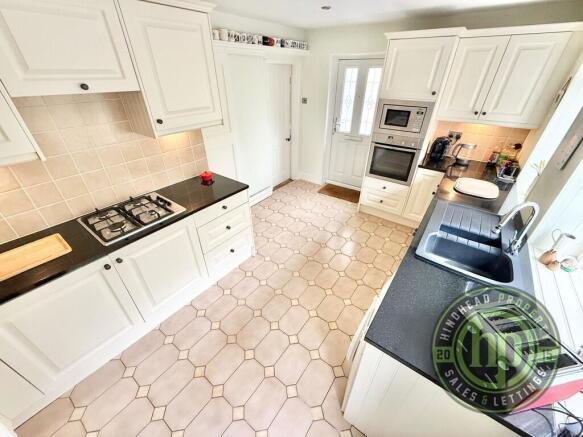 Kitchen 1 - Hindh...