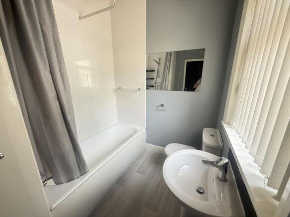 2 bed Terraced for sale Image 6