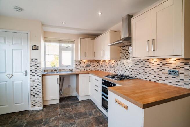 Portloe Road, Heald Green, Cheadle photo 4