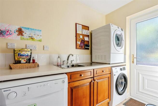 4 bed Detached for sale Image 10
