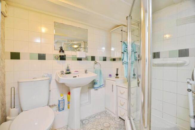2 bed Flat for sale Image 11