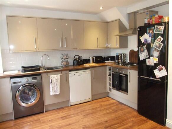 Kitchen / Dining Roo