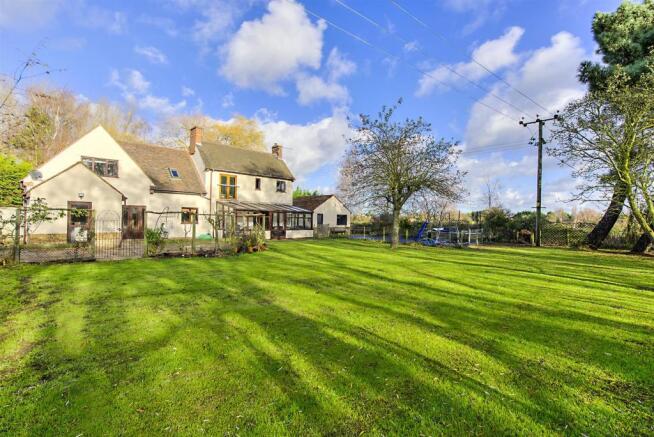 Willow End Rear4.jpg