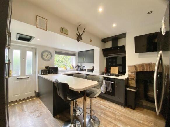 3 bed Detached for sale Image 5