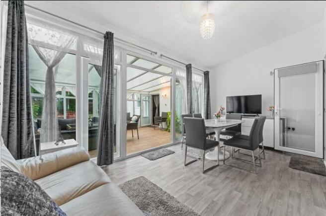 Dining Area 1