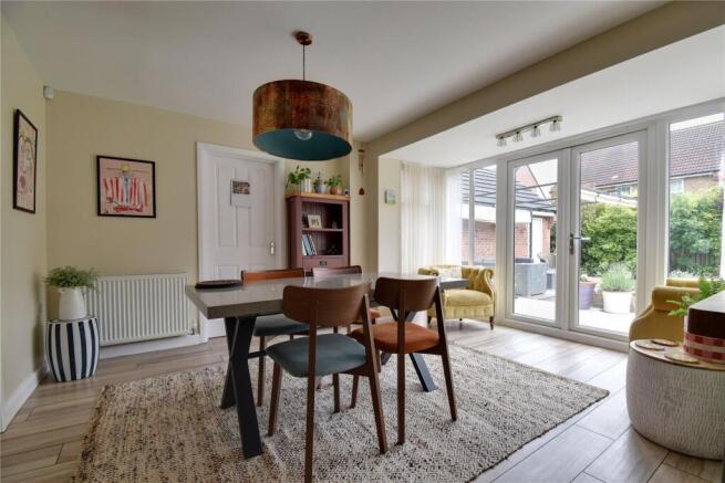 4 bed Detached for sale Image 6