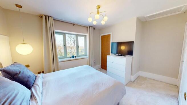 3 bed Terraced for sale Image 11