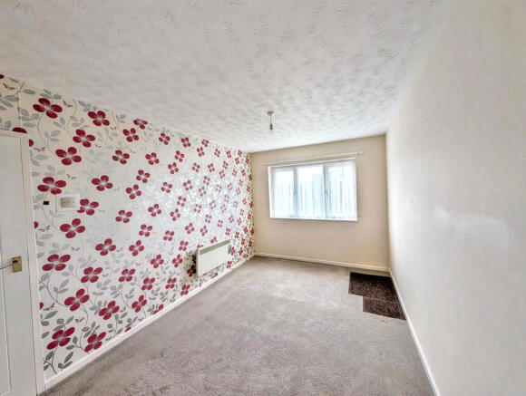 3 bed Apartment for sale Image 6