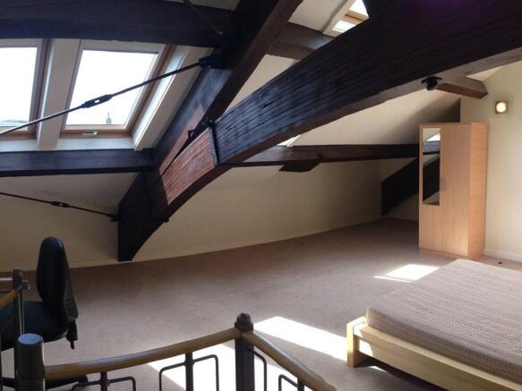 2 bed Apartment to rent Image 12