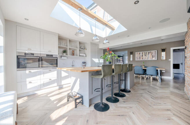 1432893-9-69bc148...