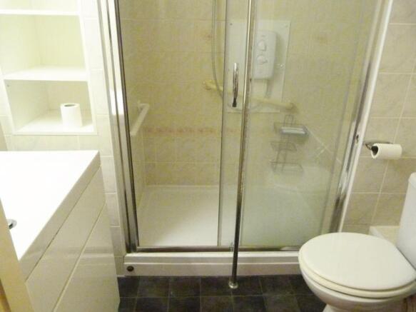 SHOWER ROOM