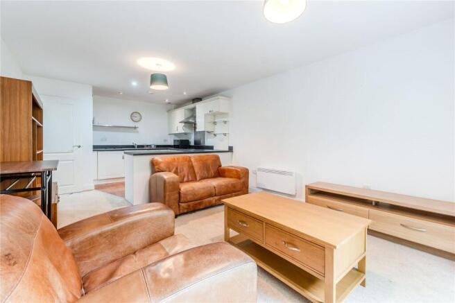 2 bed Apartment for sale Image 4