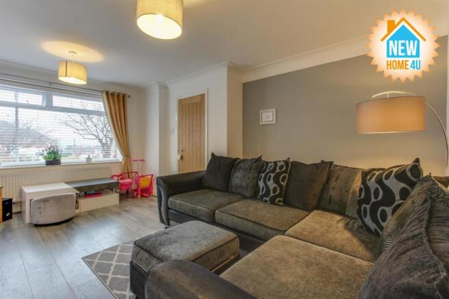 LOUNGE: