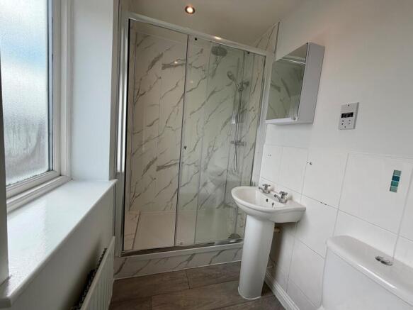 4 bed Not Specified to rent Image 7