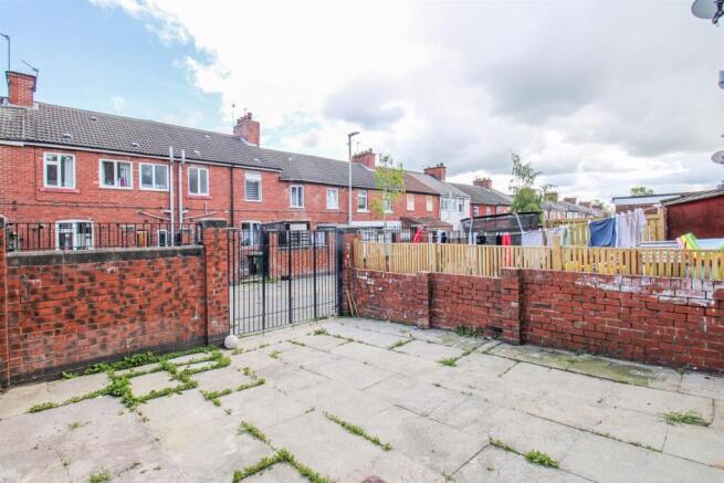 3 bed Terraced for sale Image 8