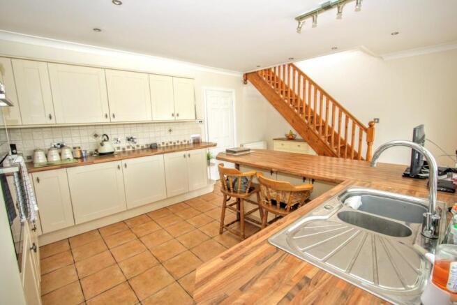 KITCHEN/DINER