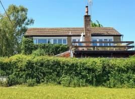 61, Coombe Crescent, Pulborough RH20 1PE