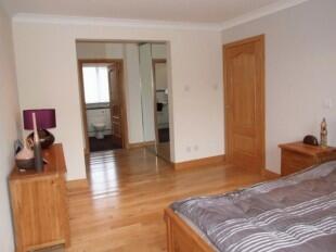 Master Bedroom (2)