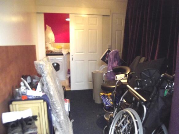 GARAGE/UTILITY/W.C.