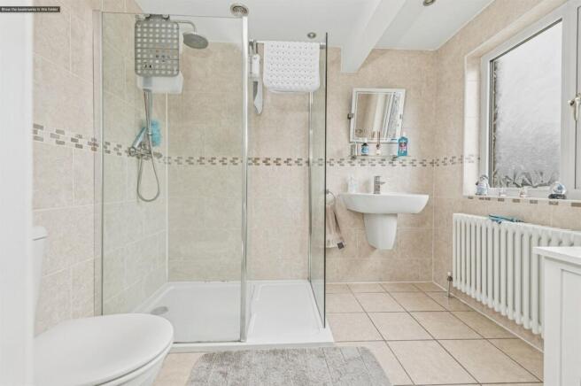 4 bed Detached for sale Image 10