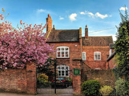 Elswick House, Fisherwick Road, Whittington, Lichfield WS14 9LH
