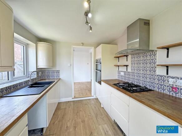 3 bed Semi-Detached for sale Image 4