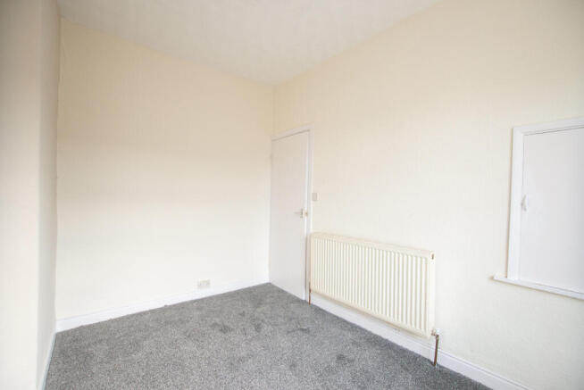 2 bed Terraced to rent Image 12