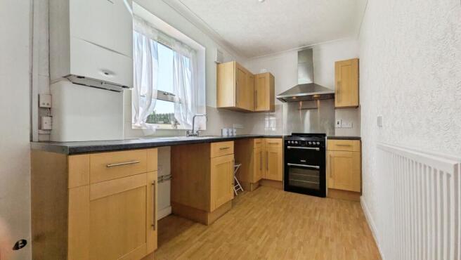 Sixth Avenue, Oldham, OL8 photo 4