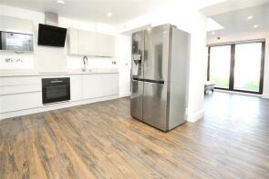 18, Kershaw Road, Dagenham RM10 7QJ