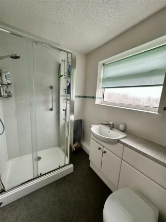 Shower Room: