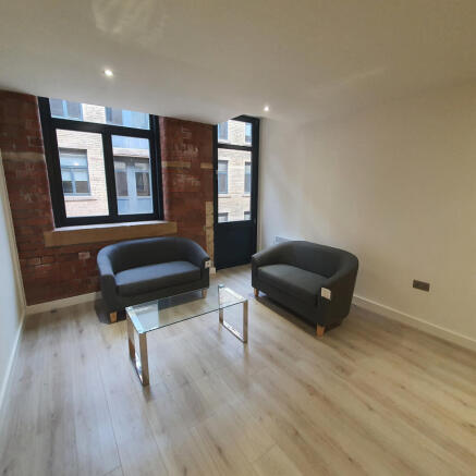 2 bed Apartment to rent Image 7