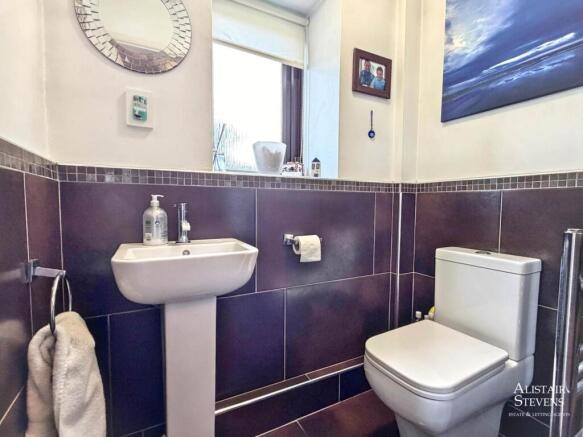 3 bed Detached for sale Image 9