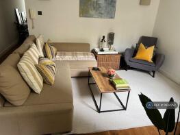 Flat A, 47, Upcerne Road, London SW10 0SF