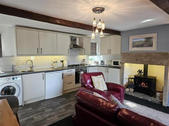 2 bed Terraced for sale Image 7