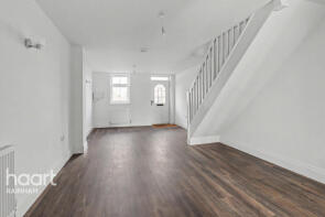 7, Marine Cottage, Wennington Road, Wennington, Rainham RM13 9DY