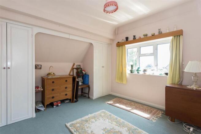 10 Hearnes Meadow bedroom.jpg