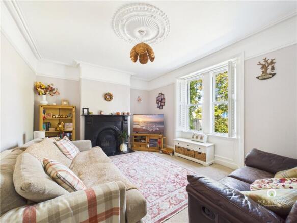 Living Room Pic 1