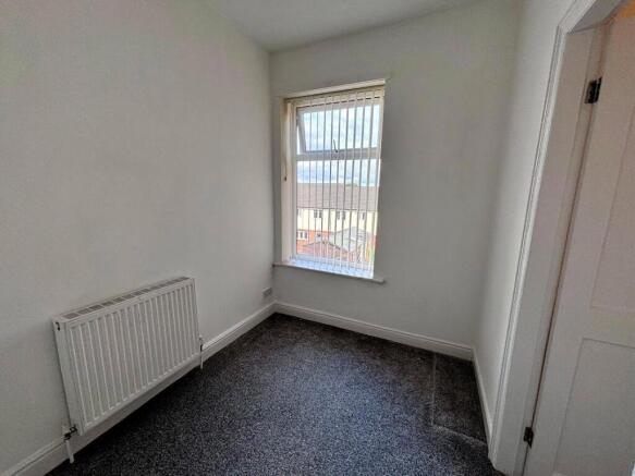 2 bed Terraced for sale Image 8